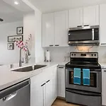 01 Free Parking 10 Min Beach 2Br-Waikiki Ala Moana