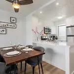 01 Free Parking 10 Min Beach 2Br-Waikiki Ala Moana